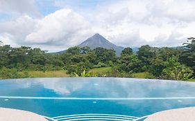 Hotel Arenal alojamiento